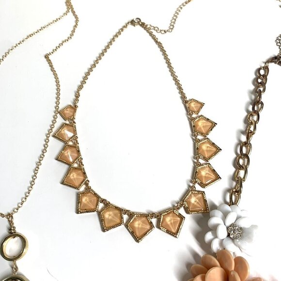 Coral Tone Boho Floral Gold Jewelry Bundle Set of 11 - Picture 7 of 8